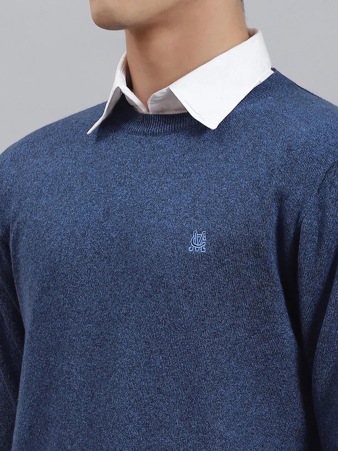 Men Blue Solid Round Neck Full Sleeve Sweaters/Pullovers