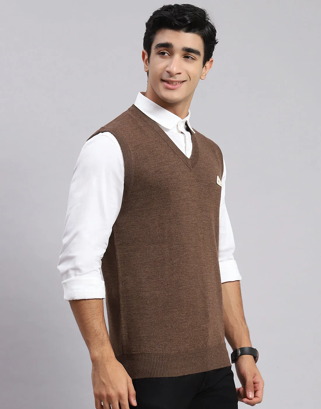 Men Brown Solid V Neck Sleeveless Sweaters/Pullovers