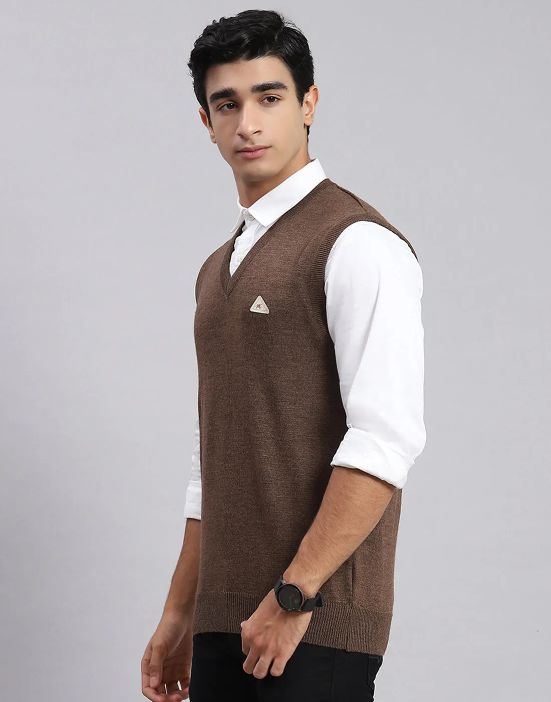 Men Brown Solid V Neck Sleeveless Sweaters/Pullovers