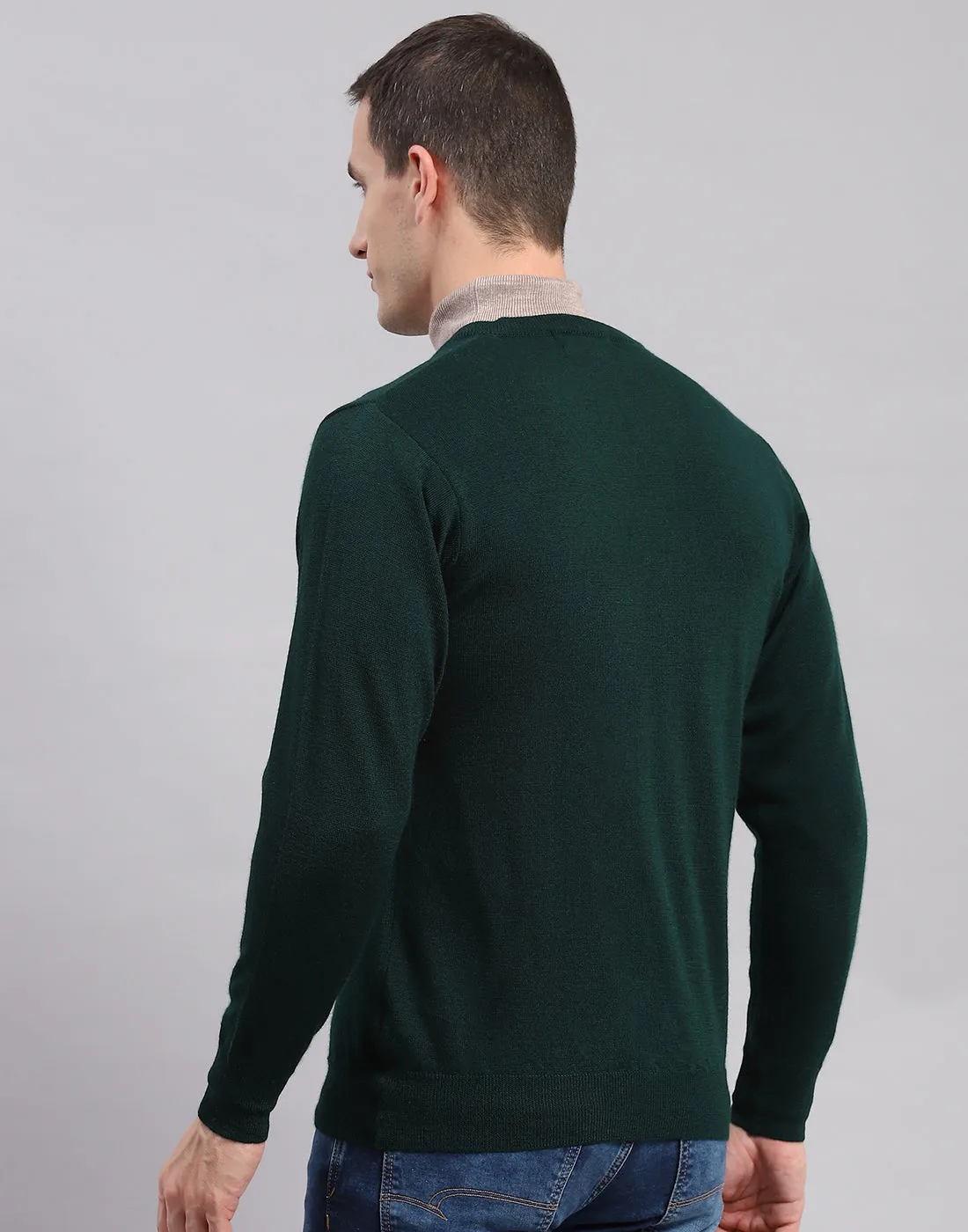 Men Green Solid V Neck Full Sleeve Sweaters/Pullovers