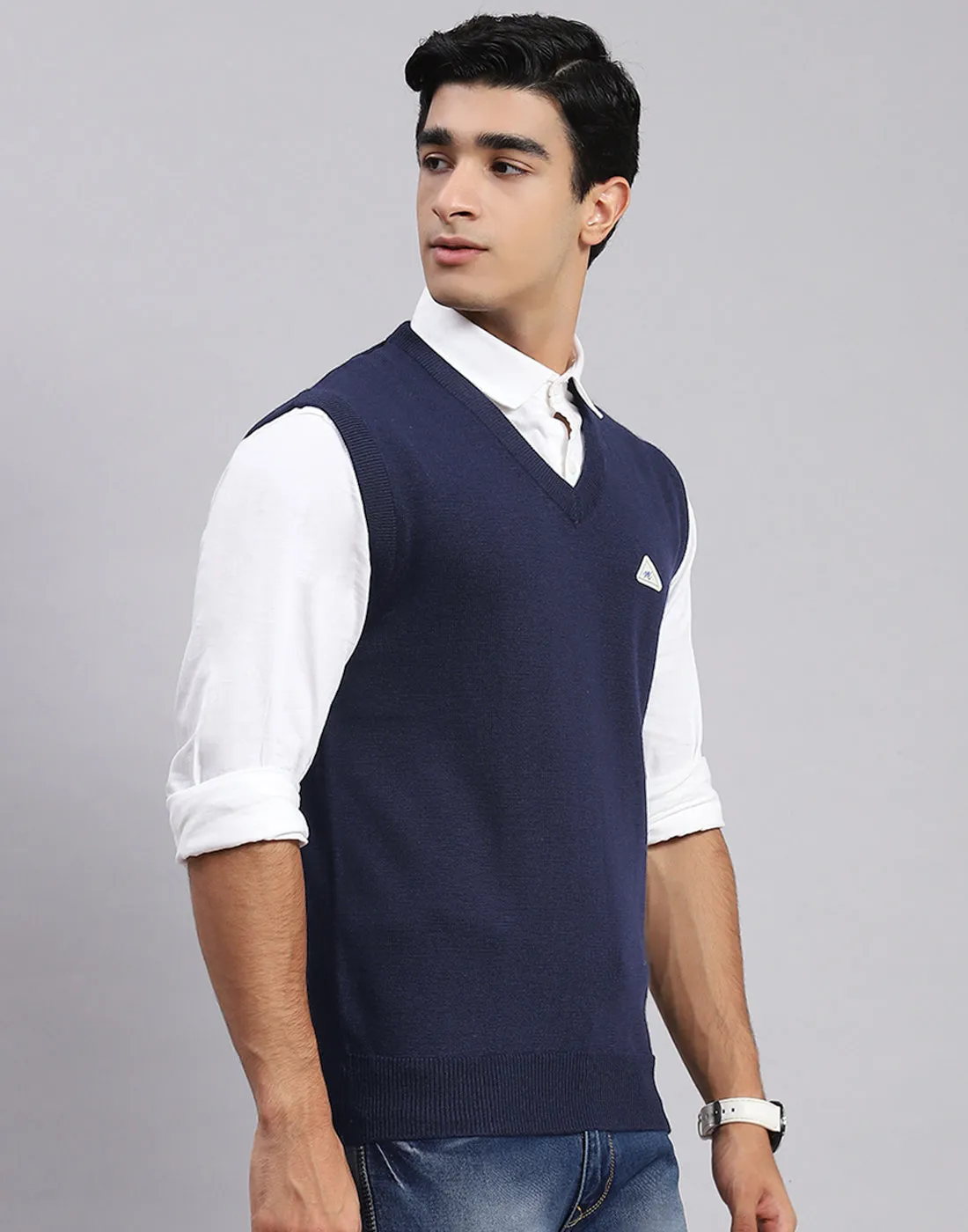 Men Navy Blue Solid V Neck Sleeveless Sweaters/Pullovers