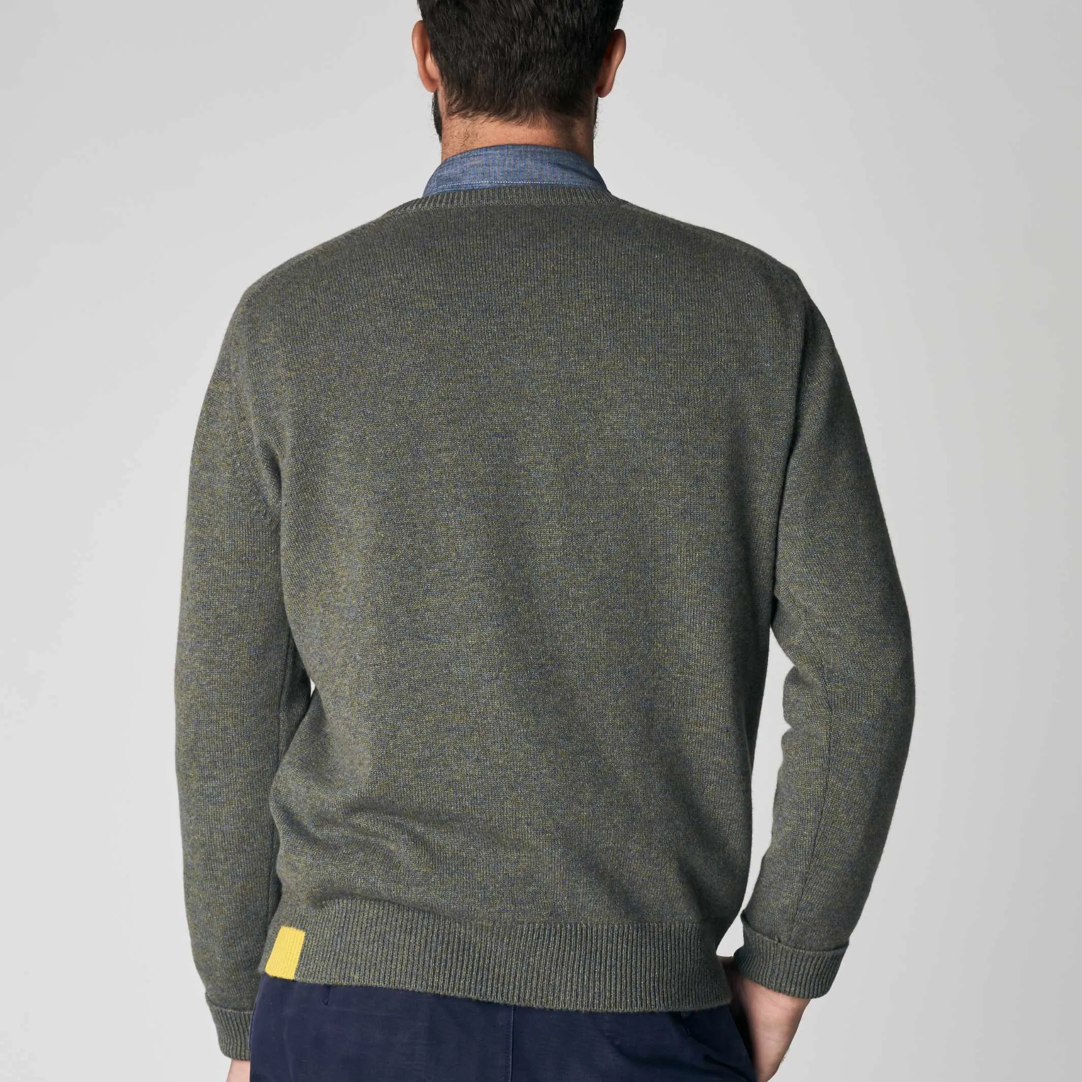 The Douglas 4-Ply Cashmere V-Neck Sweater