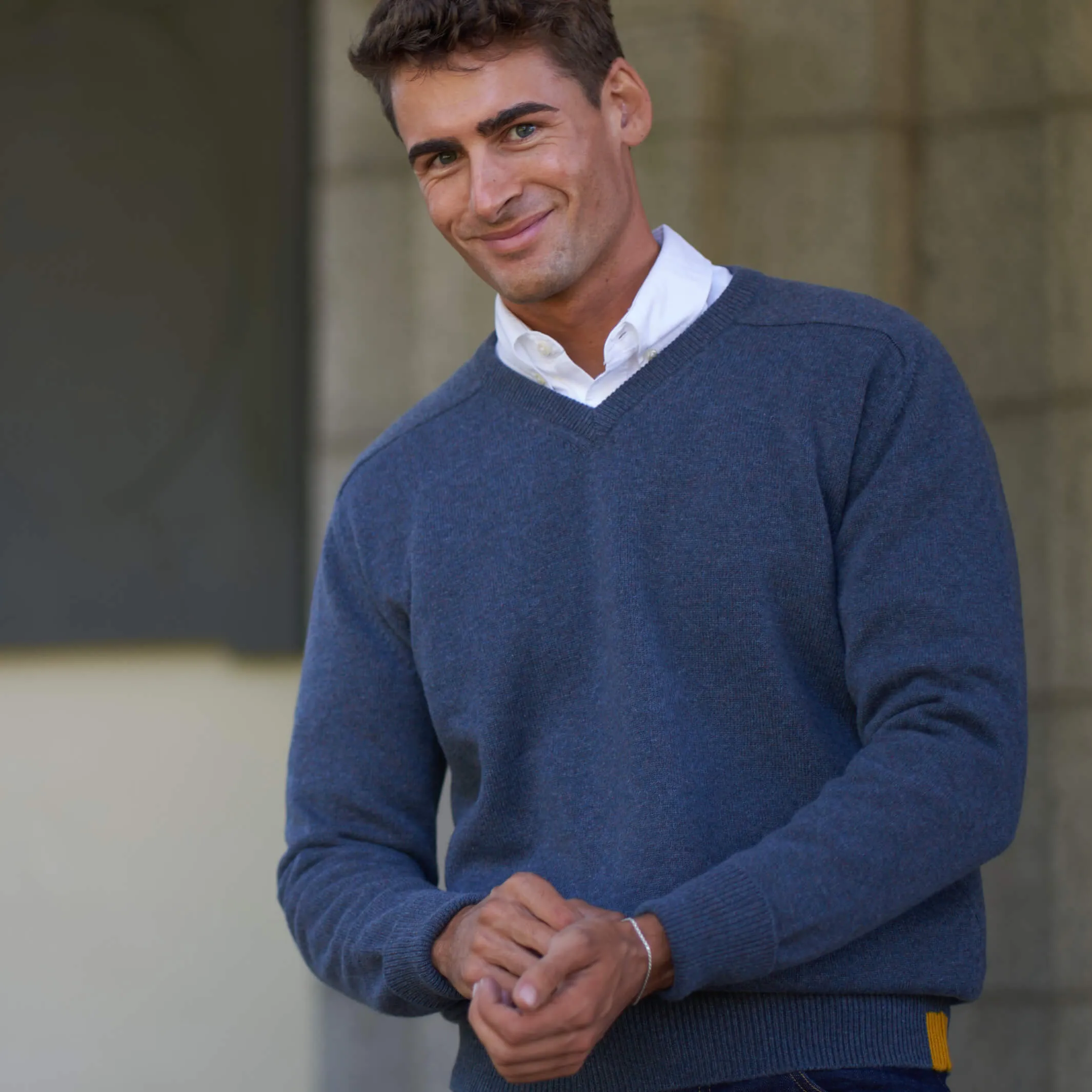 The Douglas 4-Ply Cashmere V-Neck Sweater