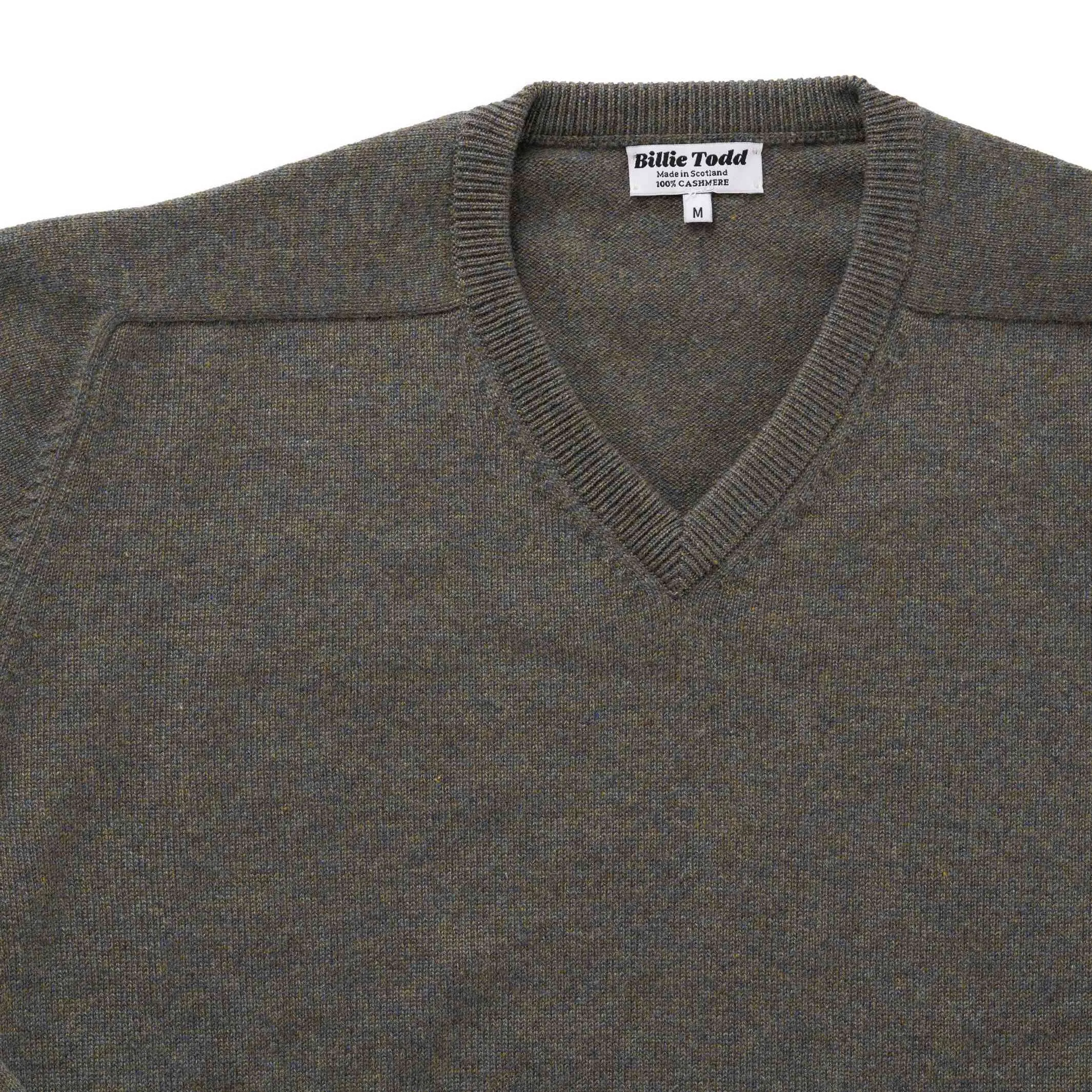 The Douglas 4-Ply Cashmere V-Neck Sweater