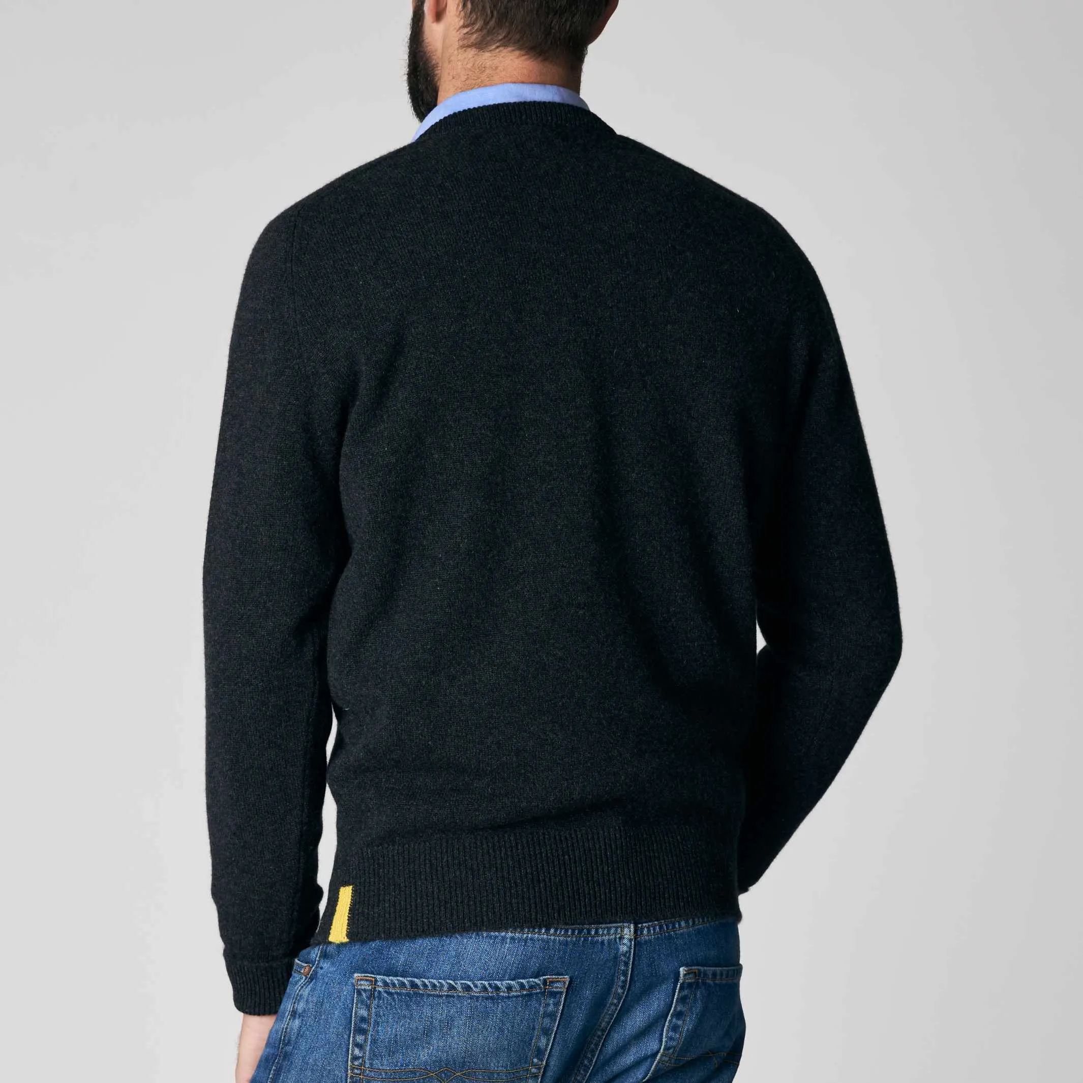 The Douglas 4-Ply Cashmere V-Neck Sweater