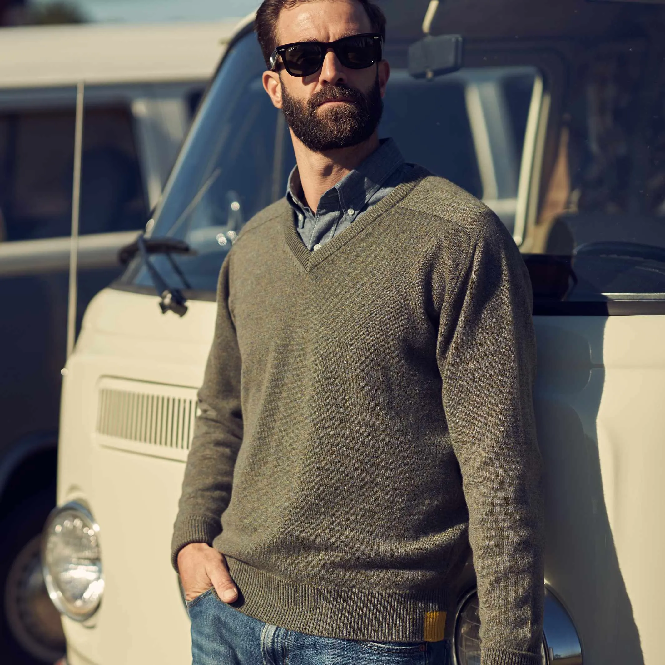 The Douglas 4-Ply Cashmere V-Neck Sweater